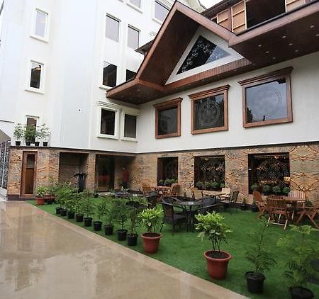 Hotel Ch2 Srīnagar Extérieur photo